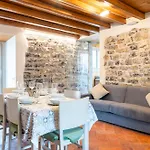 Stabello Tower View& Hot Tub Experience Dom wakacyjny Zogno